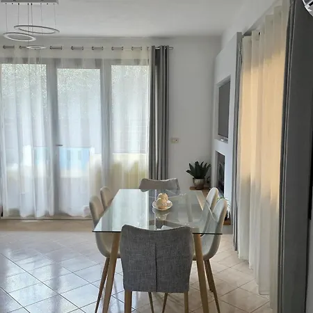 Apartamento 1 By Ceni *